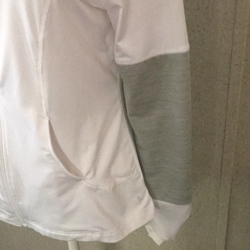 Danskin Now semi fitted white grey athletic jacket - Picture 4 of 13